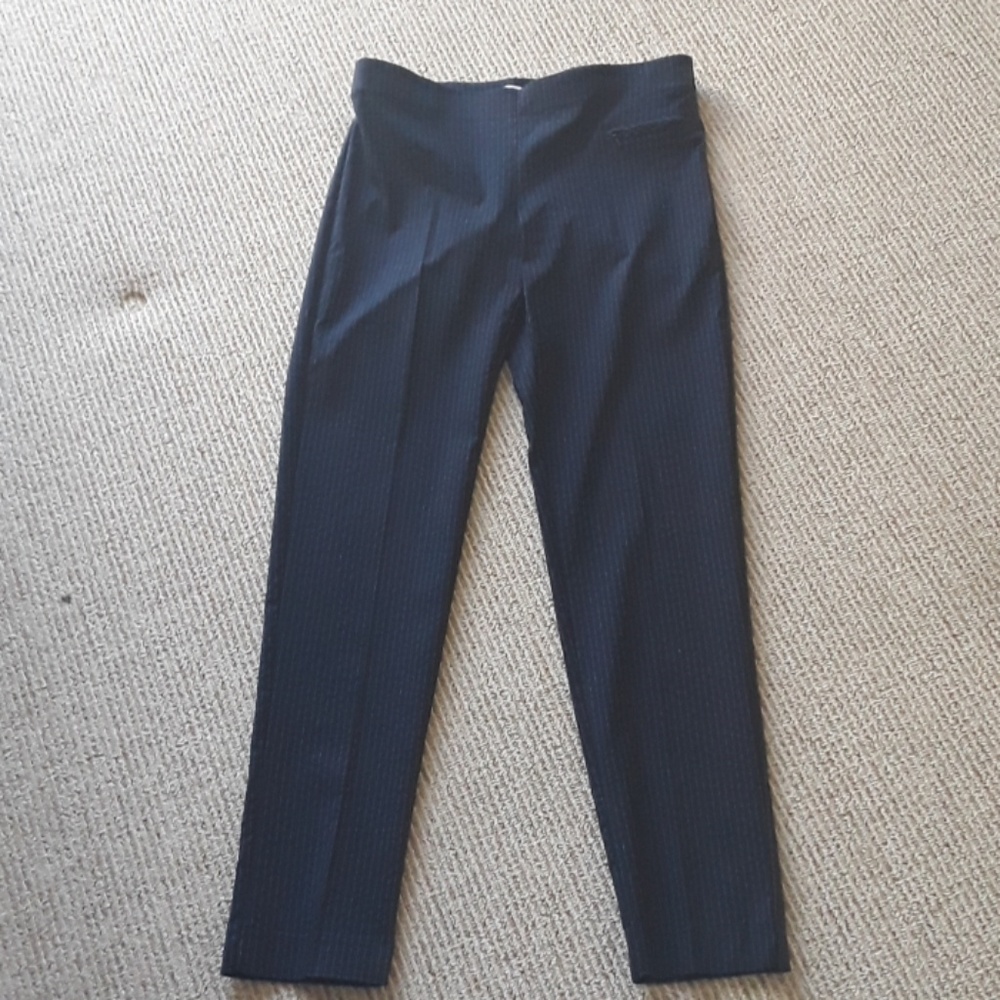 Made in Italy stretch pants, elegant fit.